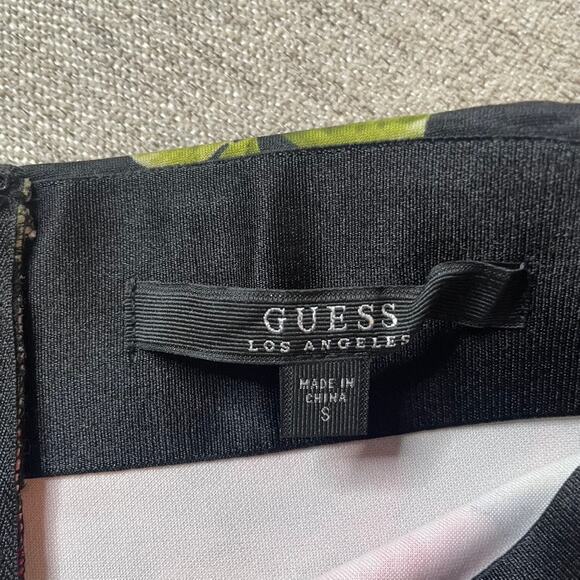 GUESS Black Red Floral Zip Slit Pencil Skirt Small Flower Office Work - Picture 2 of 4